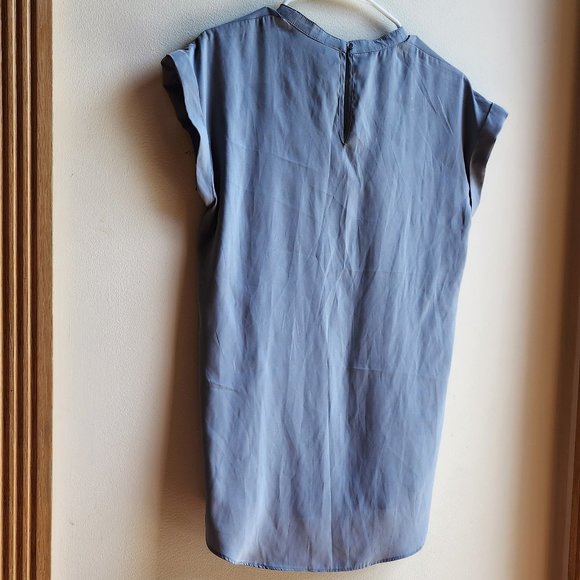 Express Gray/Blue Cap Sleeve Blouse Size Medium - Picture 11 of 16